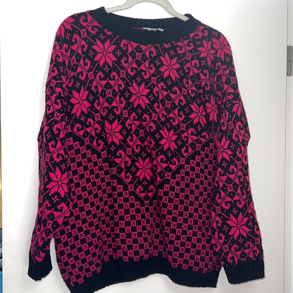 Vintage Sweaters - Vintage holiday sweater with snowflake pattern neon dark pink and black